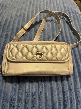 lug Quilted Silver-Tone Crossbody Bag